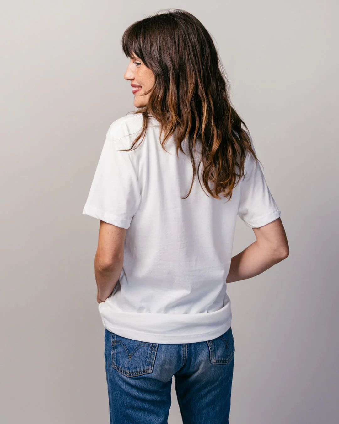 Vintage White Unisex Essential T-Shirt - Image 4